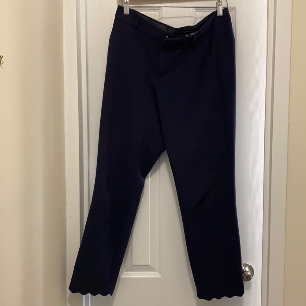 Banana Republic navy blue pants with scalloped bottom, size 4